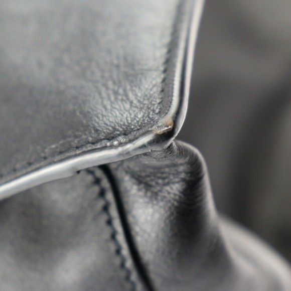 SAINT LAURENT Black Leather Tote Bag - Picture 5 of 10